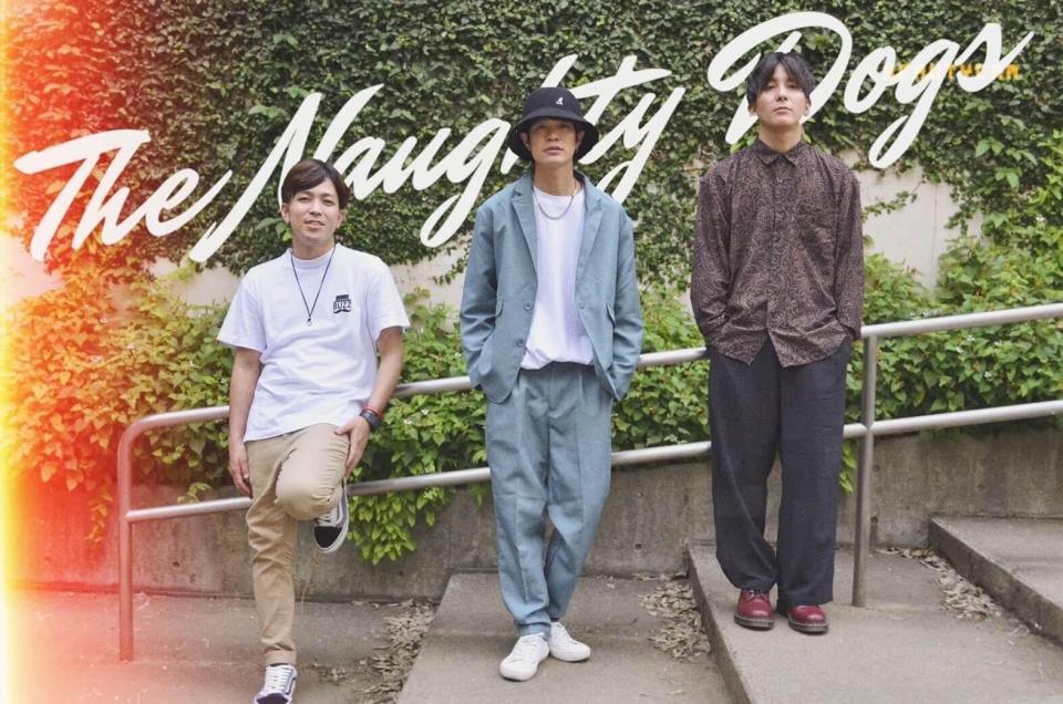 ウチコネ登録応援期間！！
☆ちょま（左）
https://uchina-connect.com/sns/choma_58-mX7?ref=2
宮古島出身アーティスト！
バンド「The Naughty Dogs」のベーシスト

2019年7月沖縄にて結成。
石垣島×宮古島×久米島の離島出身メンバーからなる3ピースバンドです！！
関東の沖縄イベントやライブハウス、帰省した際も自分達の各島々でライブも行っている！！

これから上がっていくバンドです！！！！

オフィシャル
https://www.the-naughty-dogs.com/